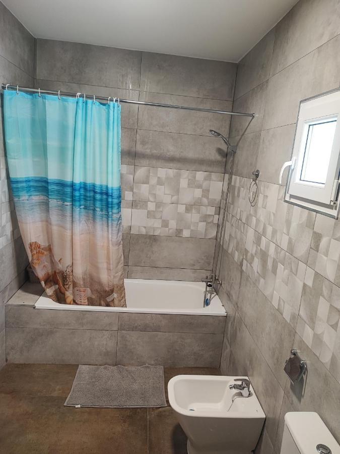 Precioso Bajo Muy Grande A 200 Metros De Playa Apartamento Chipiona Exterior foto